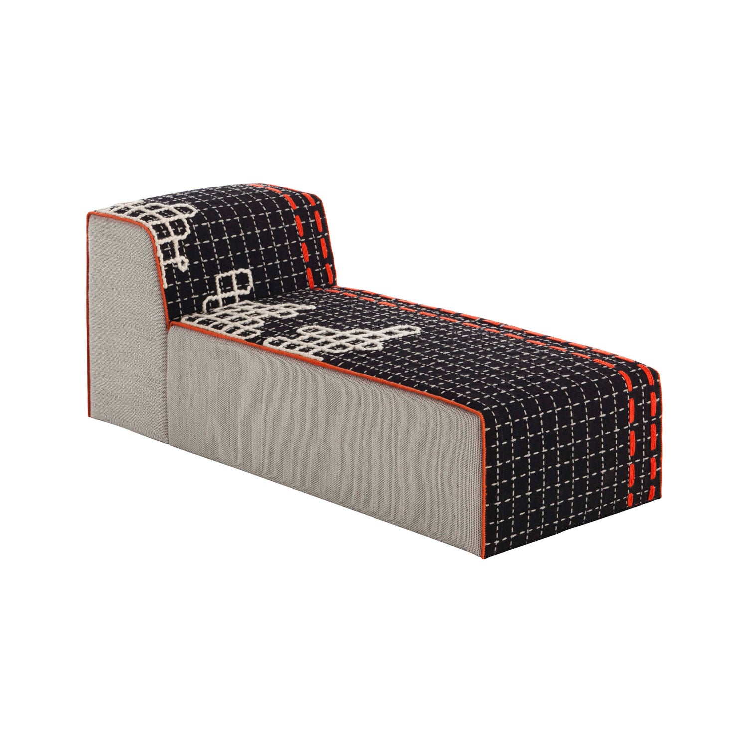 BANDAS Chaiselongue i sort med hvidt mønster og rød velcrosyning – moderne modulært loungemøbel.