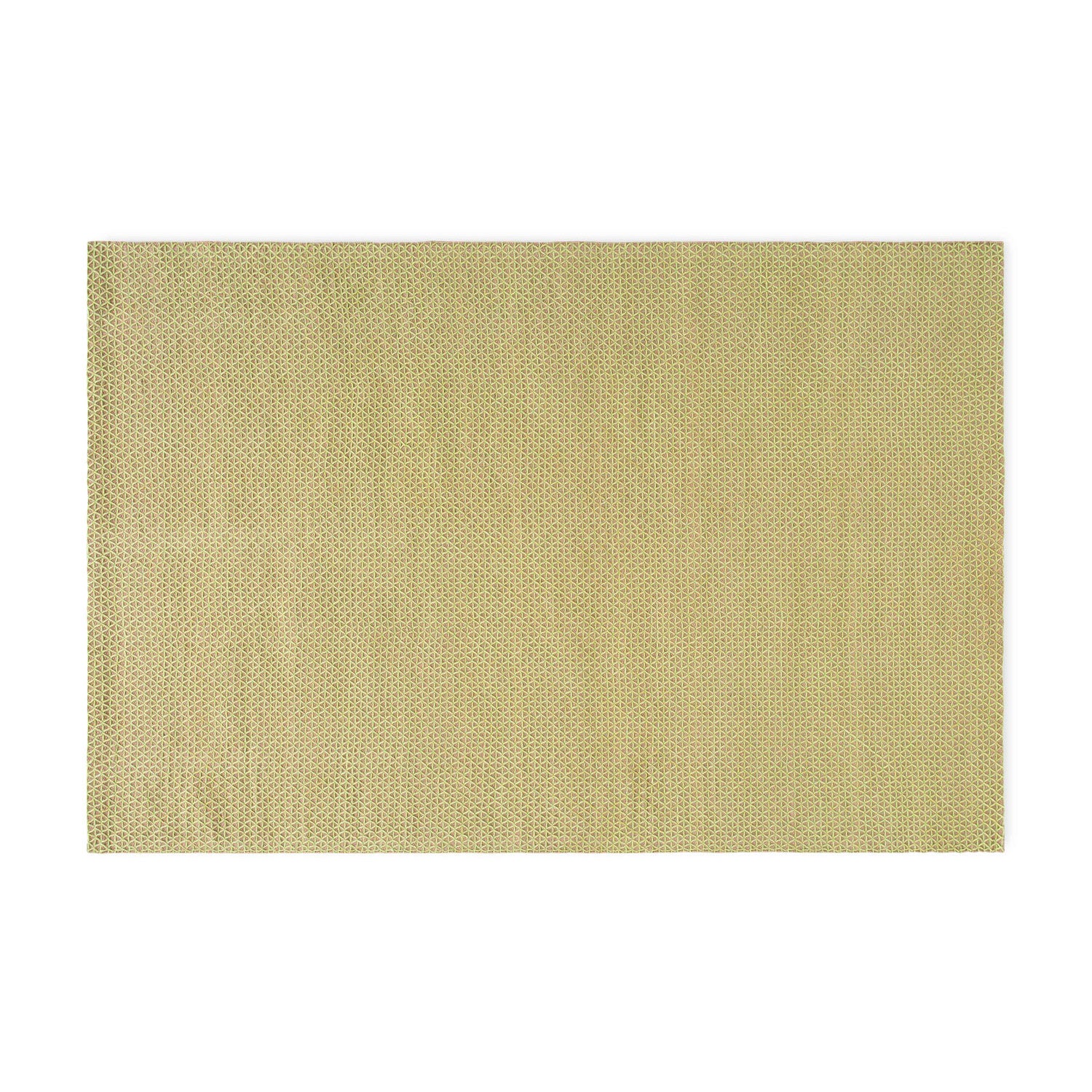 RAW Tæppe i grøn nuance med håndvævet uldmønster på naturlig jute, moderne design fra GAN.